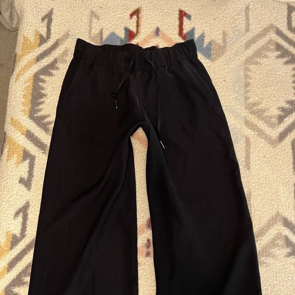 lululemon athletica Pants - $118 Lululemon On the Fly Wide-Leg 7/8 Pant Woven Black Size 4 EUC